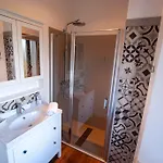 La Goutte D'or Bed & Breakfast